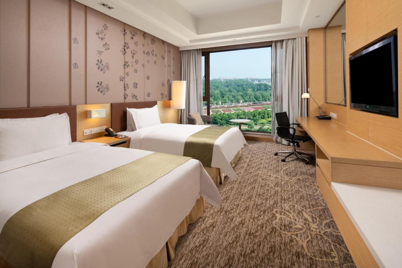 Holiday Inn Nanyang By Ihg Bagian luar foto